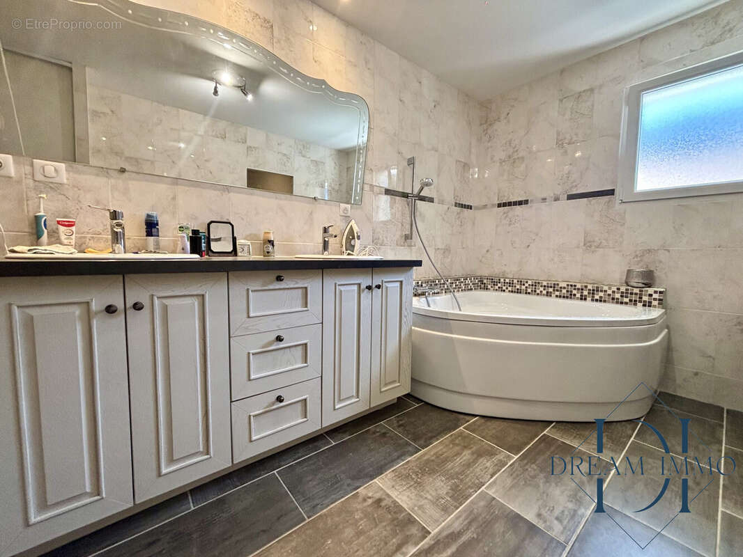 Maison à LIT-ET-MIXE