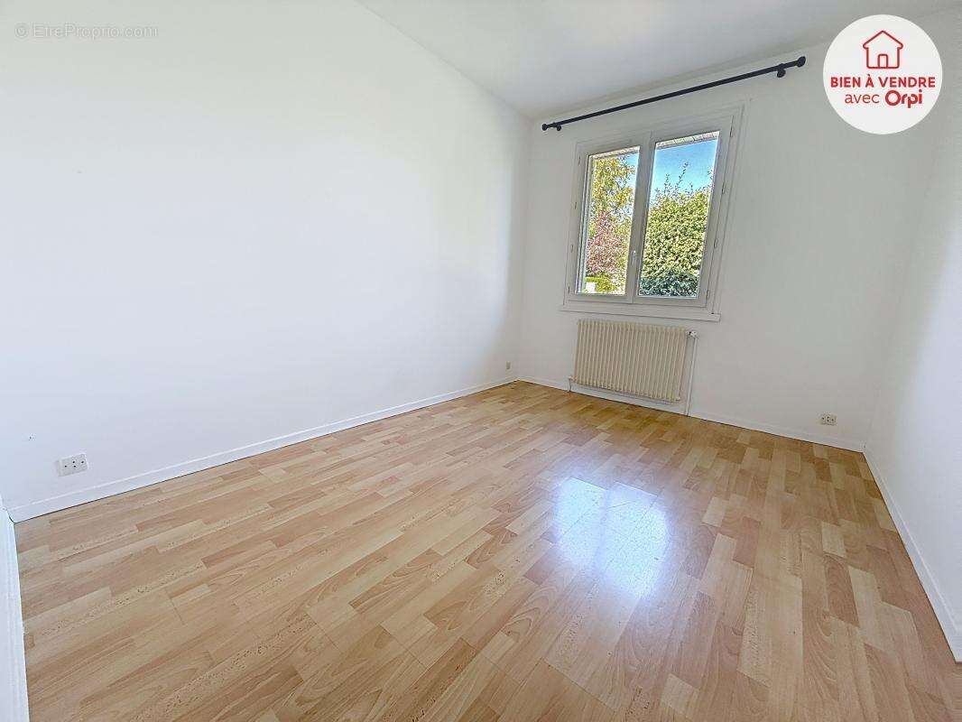 Maison à OINVILLE-SUR-MONTCIENT