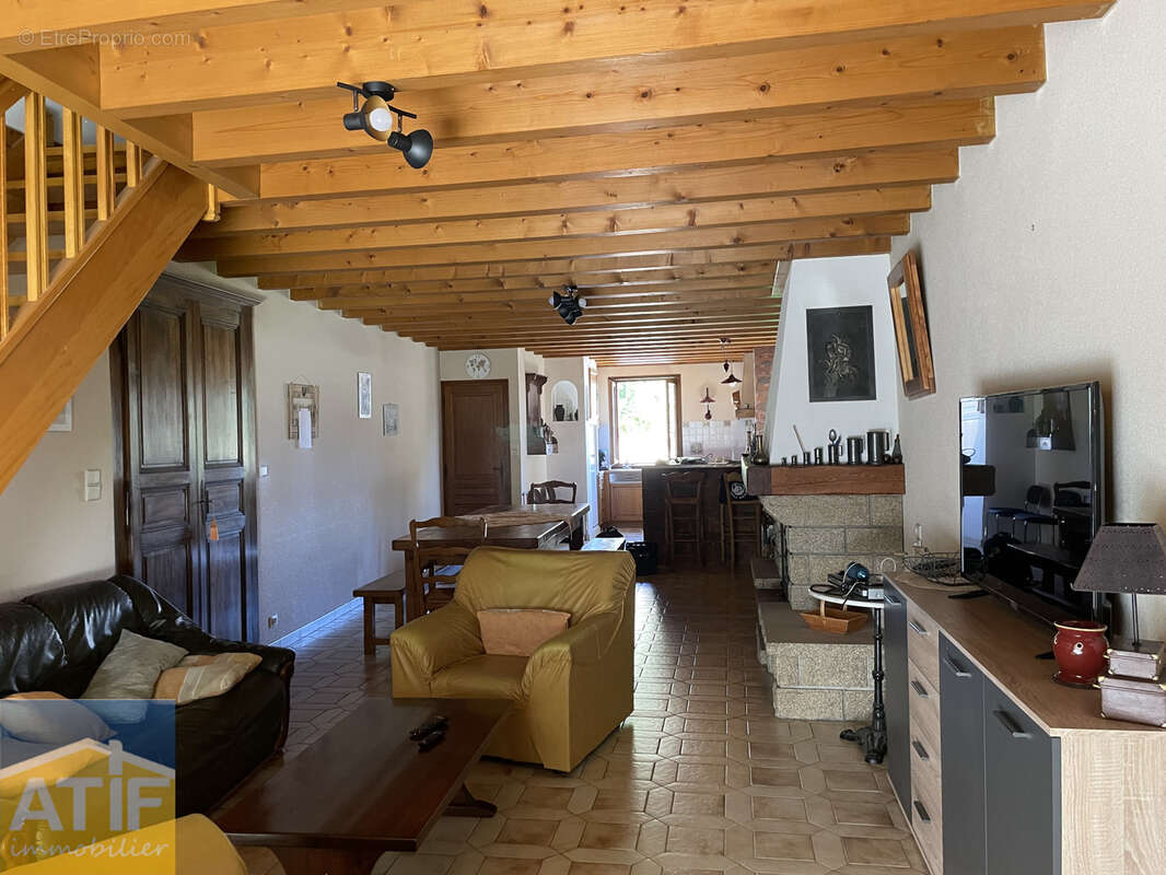 Maison à LES SALLES