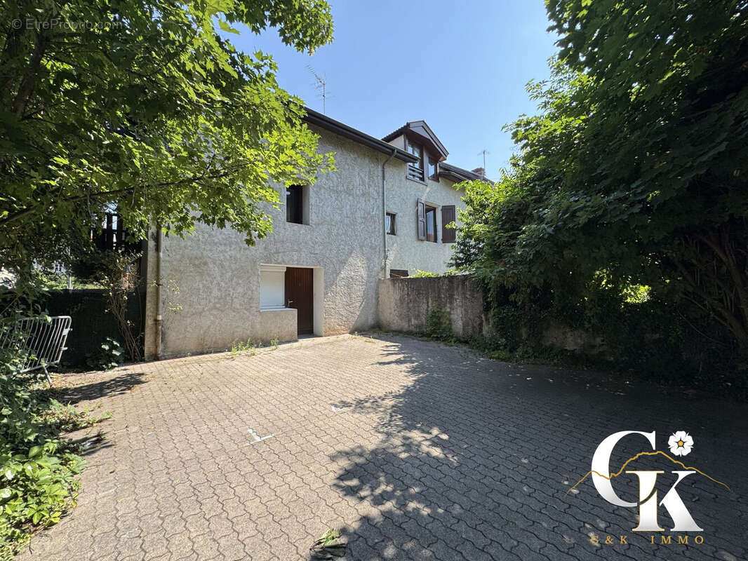 Appartement à SAINT-MARTIN-D&#039;HERES