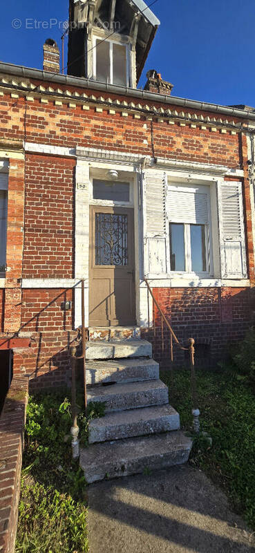 Maison à LONGUEIL-ANNEL