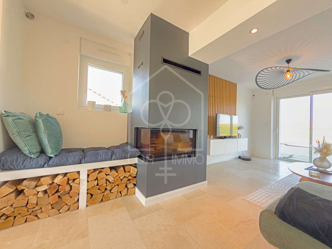 Maison à CHARLY-ORADOUR