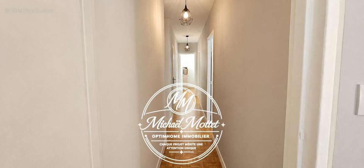 Le Havre (76) - Un appartement familial aux beaux volumes, avec 2 balcons et garage ! - photo 11
