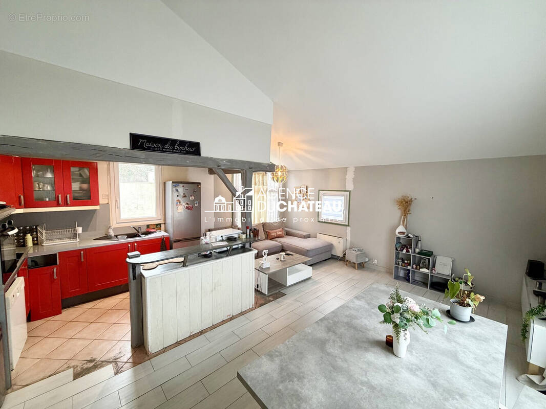 Appartement 92 m² à Nandy  - photo 1
