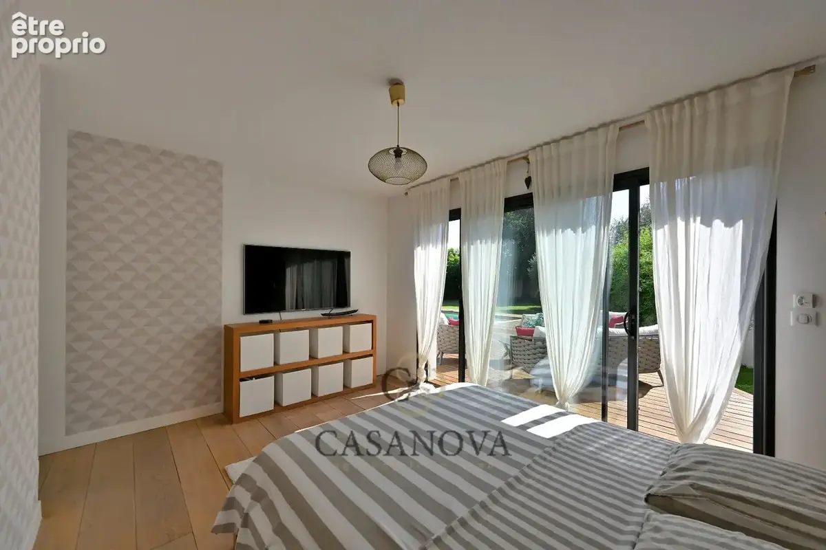 Villa contemporaine 212 m² avec piscine, terrasse et 4 chambres à Castelnau-le-Lez - photo 16