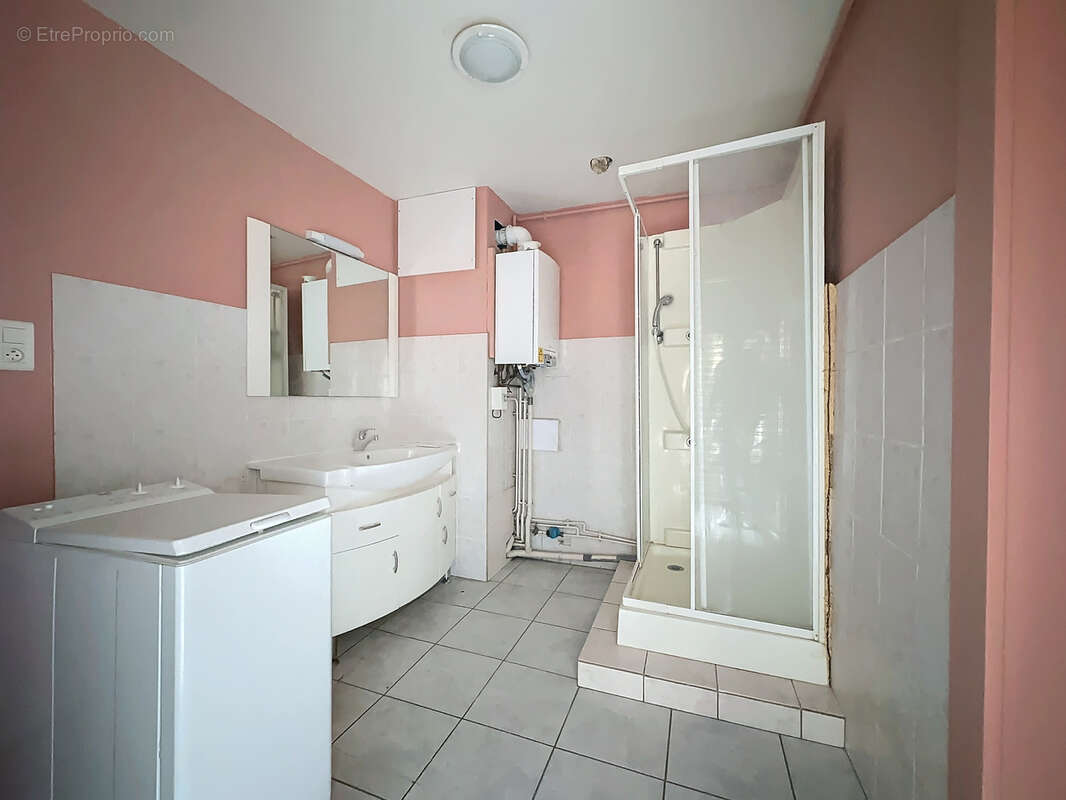 Appartement à MIRECOURT