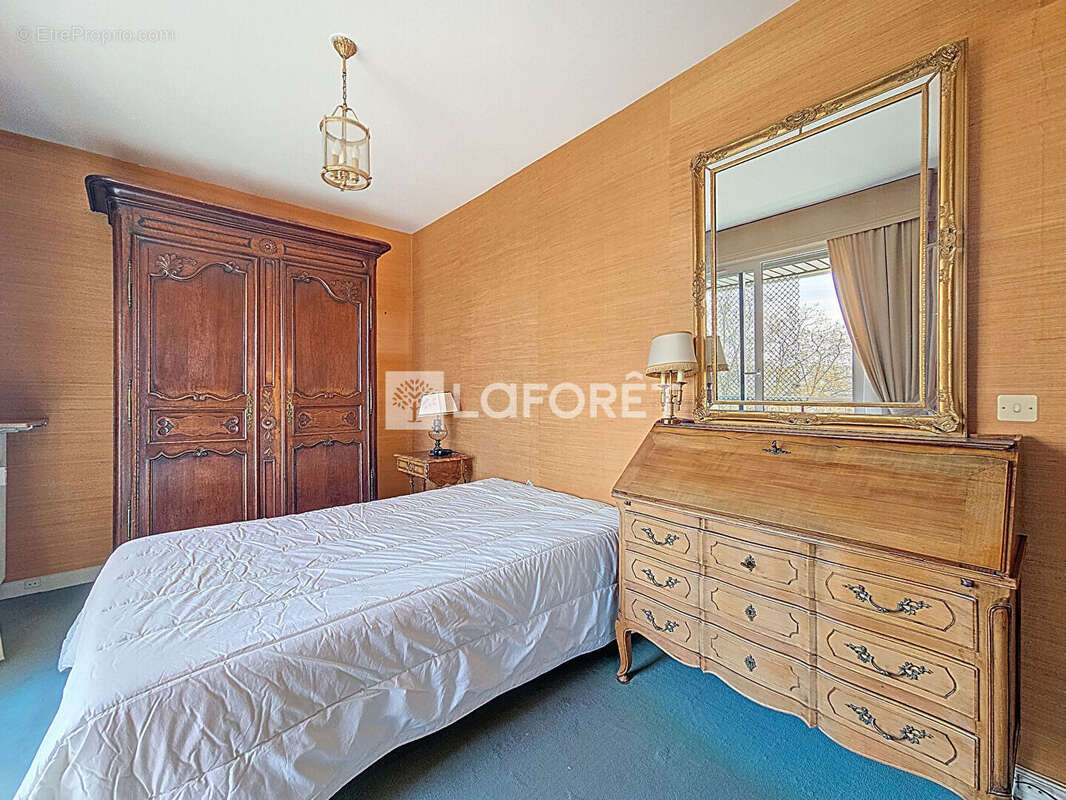 Appartement à BOURG-LA-REINE