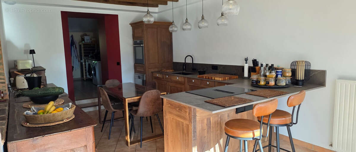 Maison à SAINT-GEORGES-DE-LIVOYE