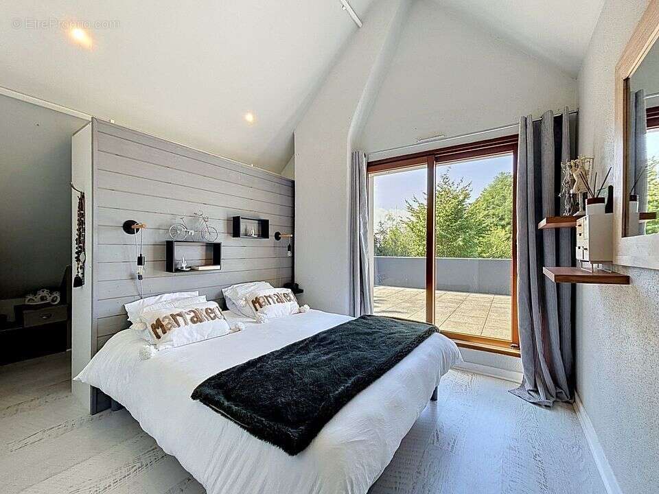 Maison à CLEGUER