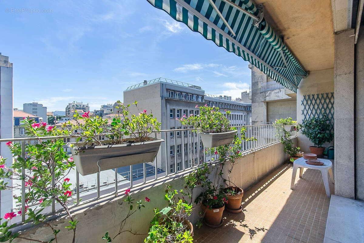 Appartement à MARSEILLE-8E