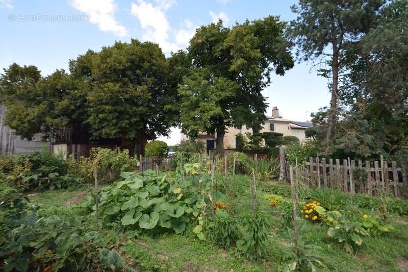 Maison à SAINTE-BAZEILLE