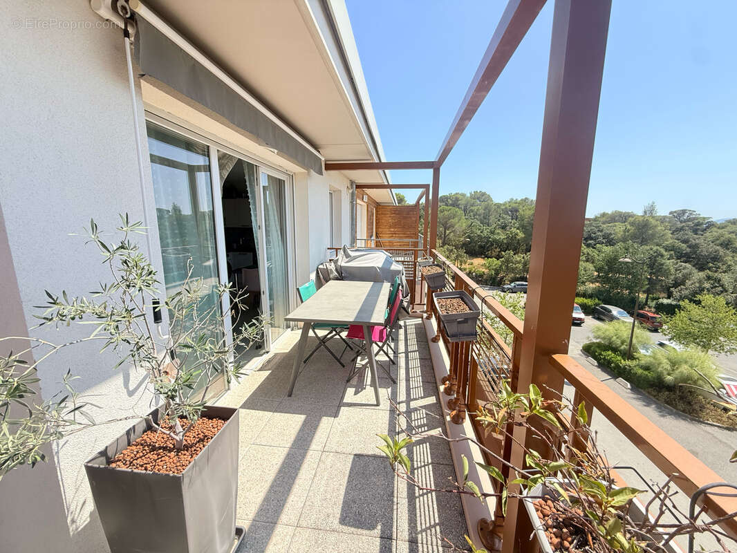 Frejus, un ecrin de verdure en dernier etage - photo 8