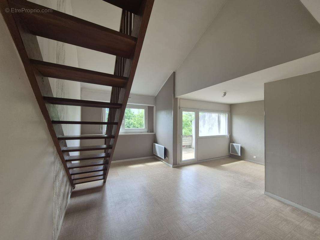 Appartement à VILLEFONTAINE