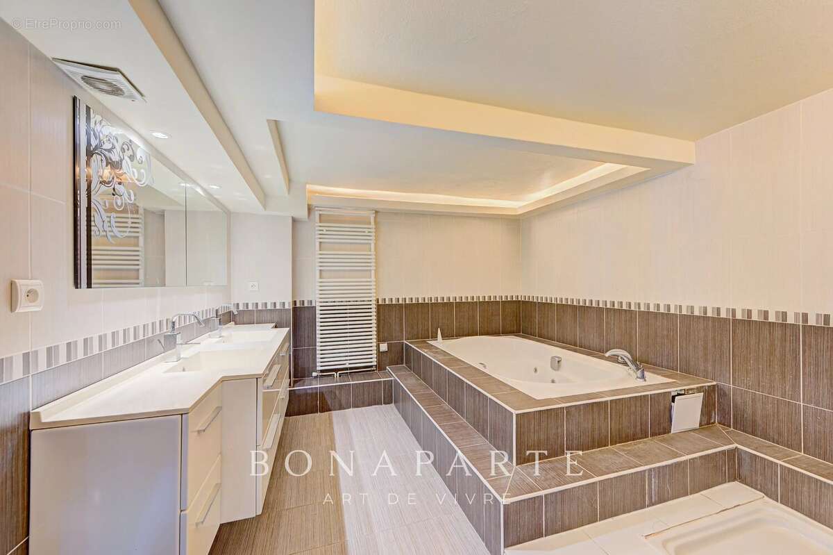 COLOMBES gare - Loft de 205 m²  Terrasse privative  Double parking - photo 15