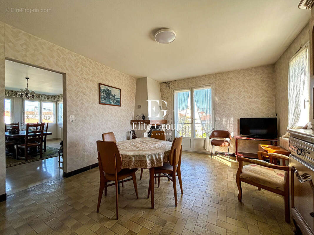 Maison à PORT-DES-BARQUES