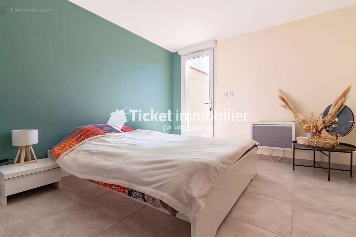 Maison à MONDONVILLE