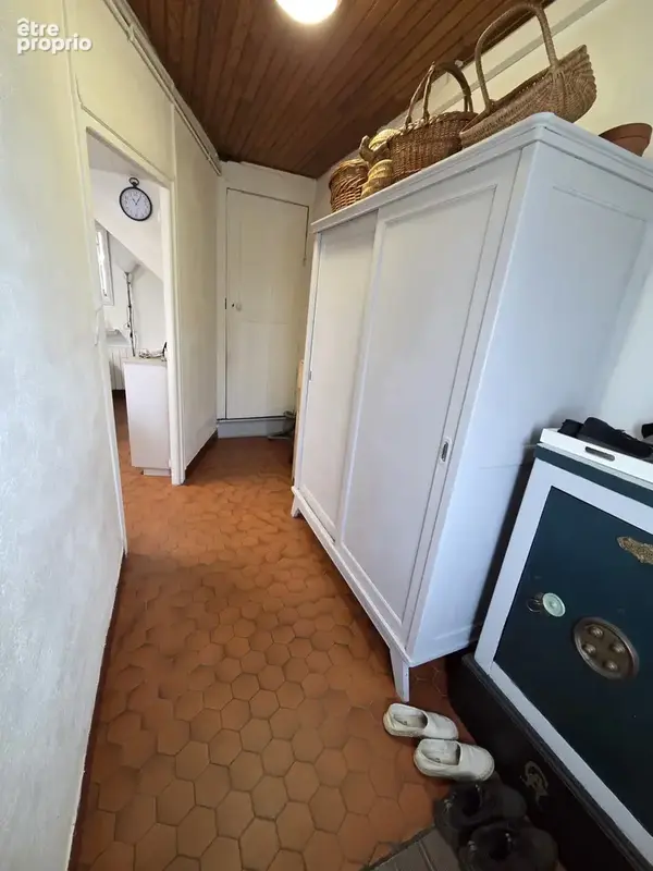 Maison 4 pièces, grange et dépendances - photo 10