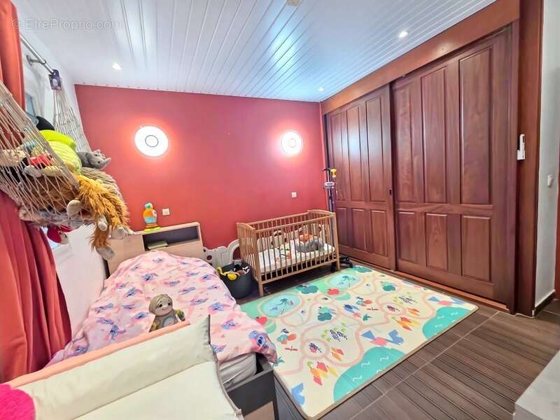 Maison à REMIRE-MONTJOLY