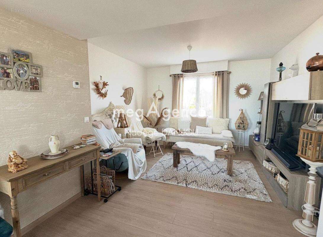 Maison à DONVILLE-LES-BAINS