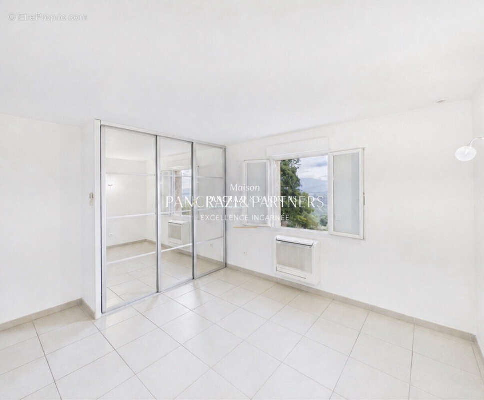 Appartement 90 m² à Appietto  - photo 5