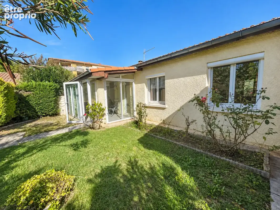 GUILHERAND-GRANGES   Maison de plain-pied 88 m2 avec garage sur terrain de 365 m2 - photo 2