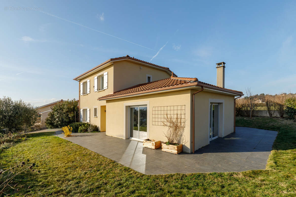 Maison à GRIGNY