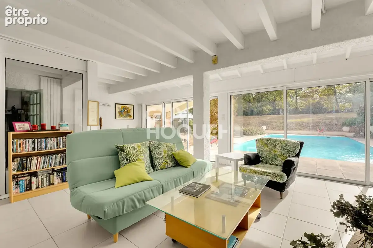 Vacquiers: maison de caractère avec piscine et tennis au coeur de la forêt royale - photo 5