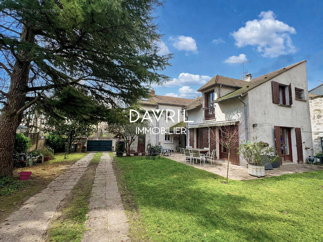 Maison à CONFLANS-SAINTE-HONORINE