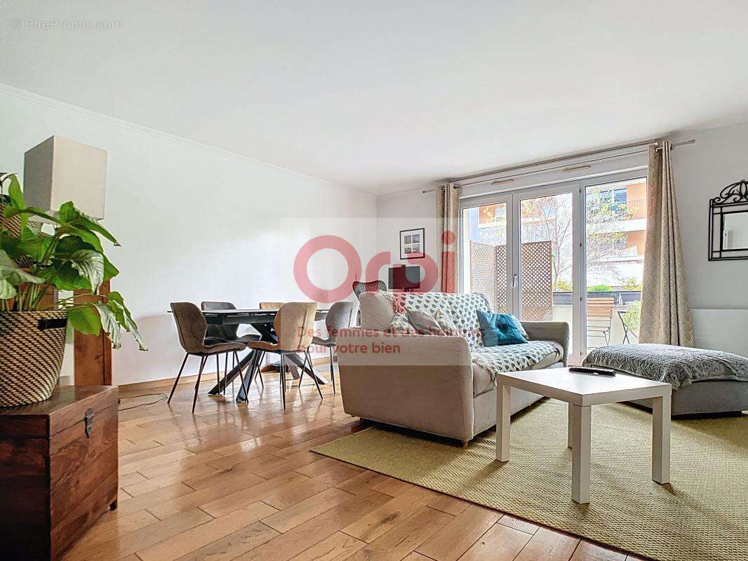 Appartement à ISSY-LES-MOULINEAUX