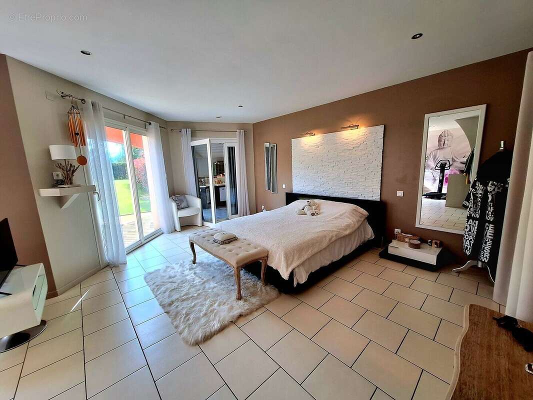 chambre principal/ douche