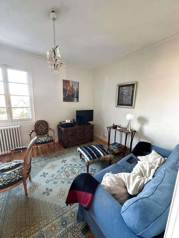 Autre à SAINT-GENIS-LAVAL