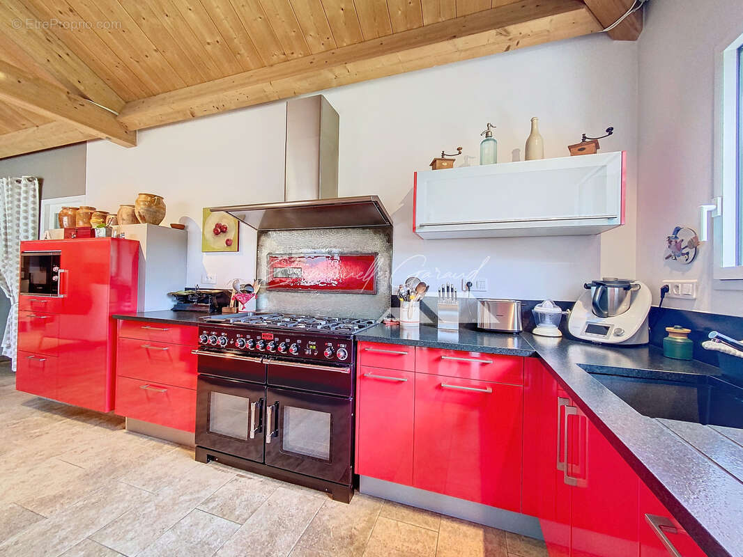 Maison à SAINT-JEAN-DU-BRUEL