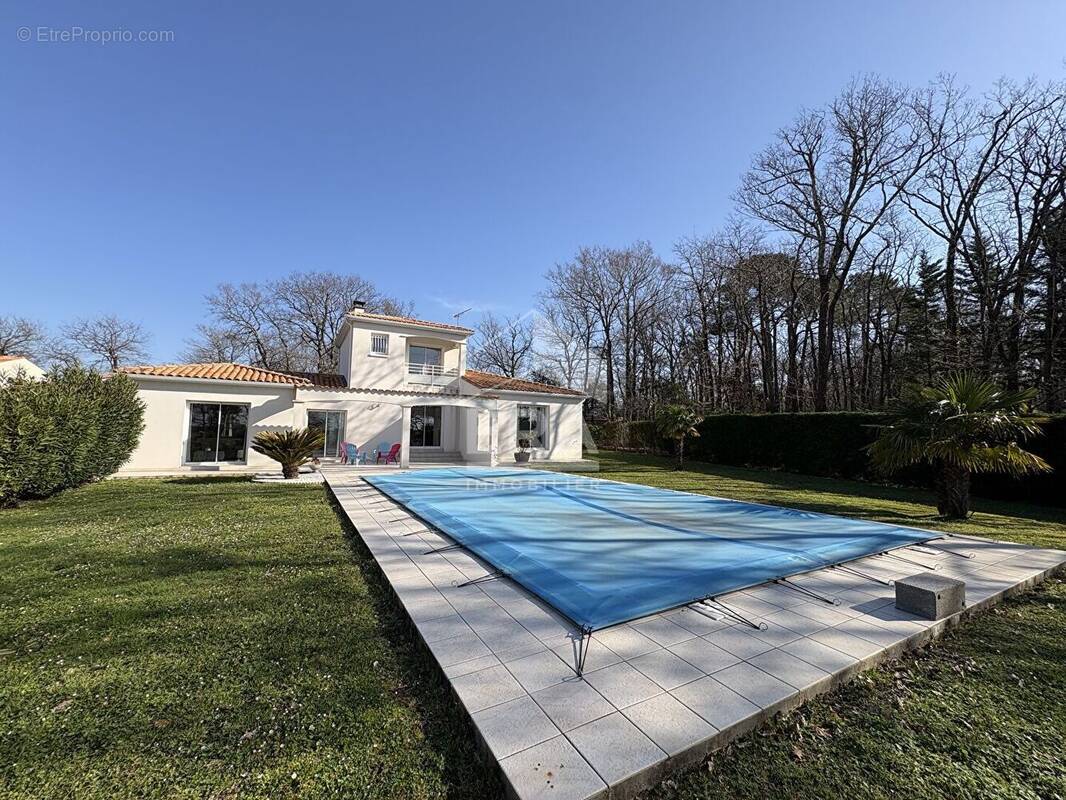 Maison à BREUILLET