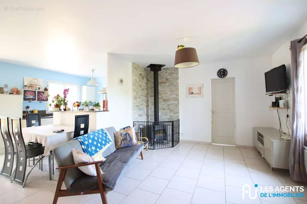 Maison à DONNERY