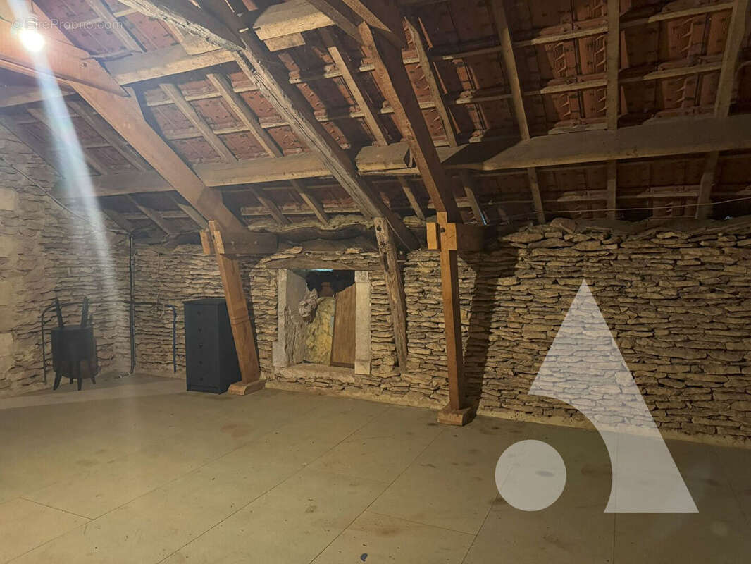 Maison à SALIGNAC-EYVIGUES