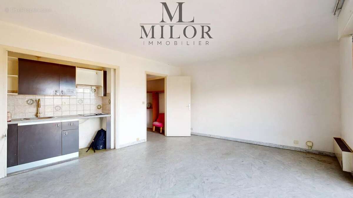 Appartement à MANDELIEU-LA-NAPOULE