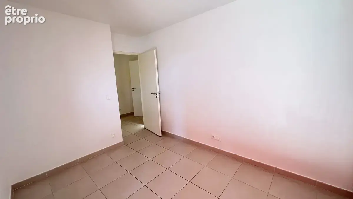 Appartement 3 pièces 63 m² à vendre à Hyeres (83400) - photo 7