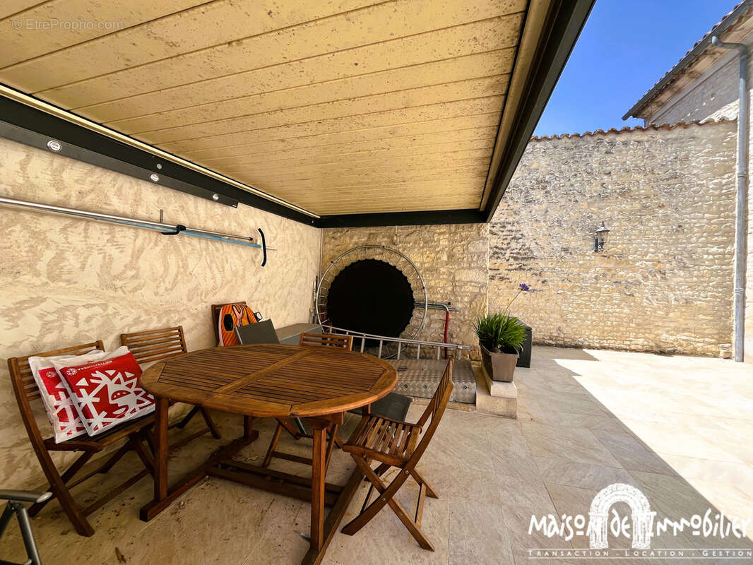 A vendre entre cognac et angouleme - ensemble immobilier  - 9 pieces - 353m2 - piscine - photo 11