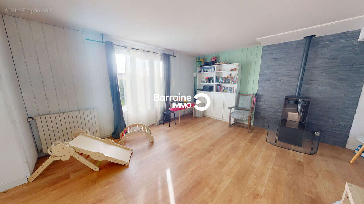 Maison à SAINT-THONAN