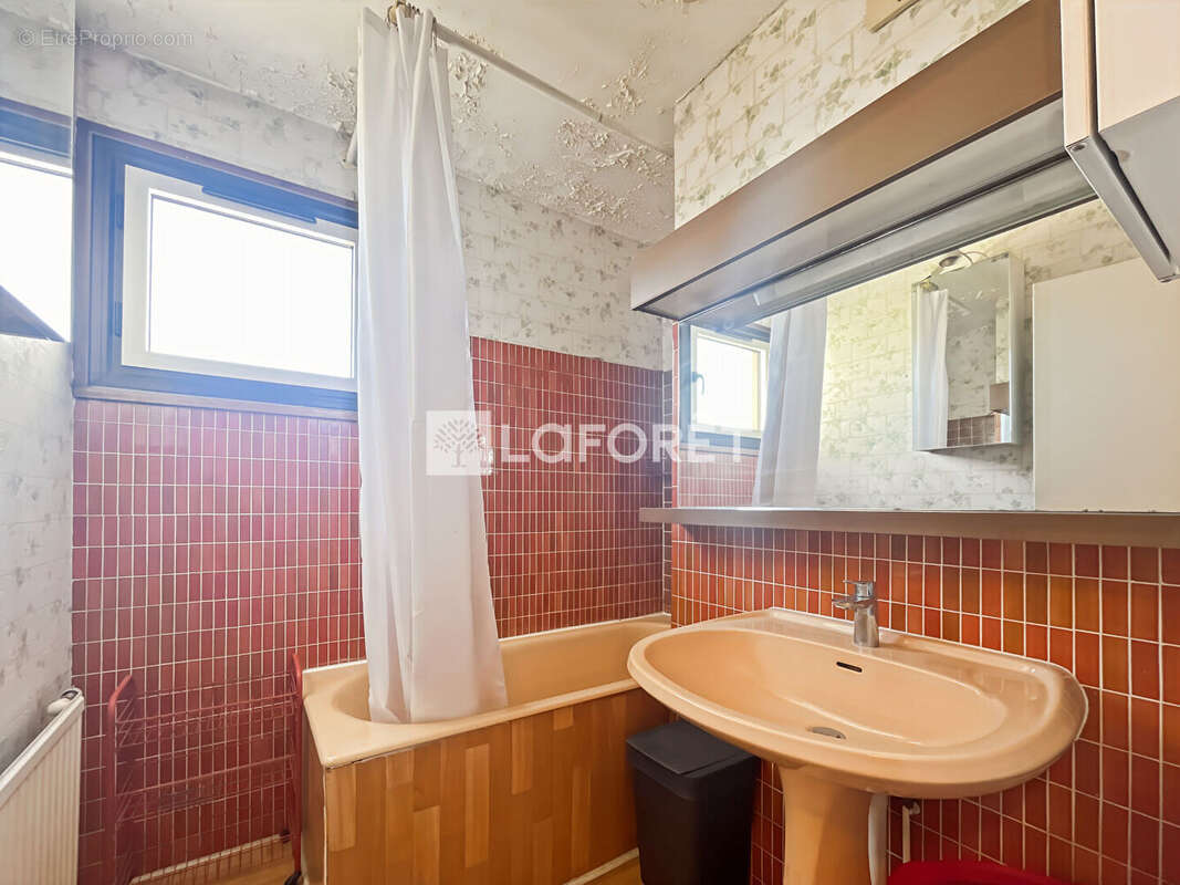 Parc des Bruyères - Studio de 44m² avec loggia - photo 7