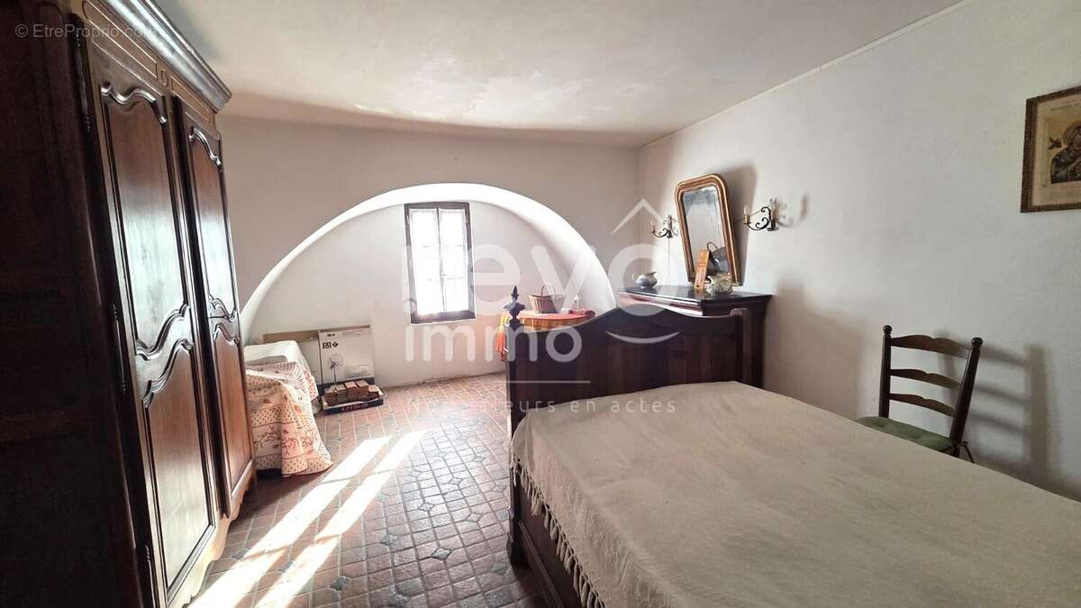 ST PARGOIRE : Maison de village avec garage, loggia de 20 m², 3 chambres, excellente restauration - photo 6