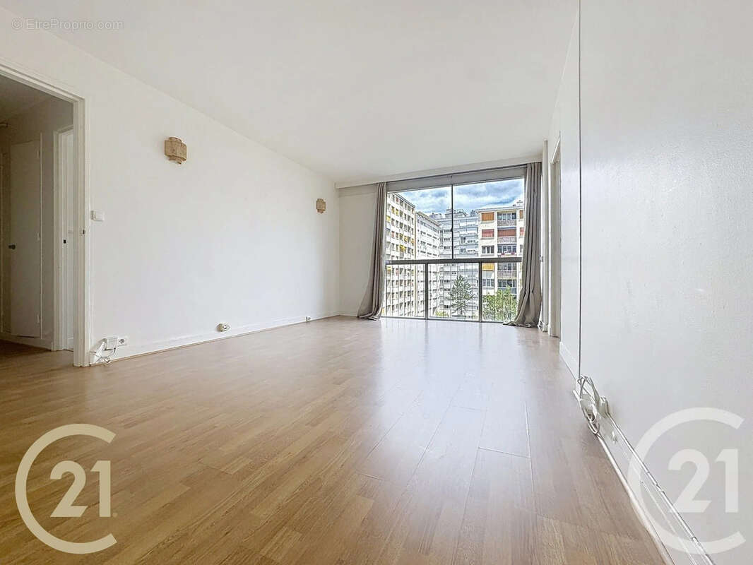 Appartement 48 m² à Paris-20e  - photo 3