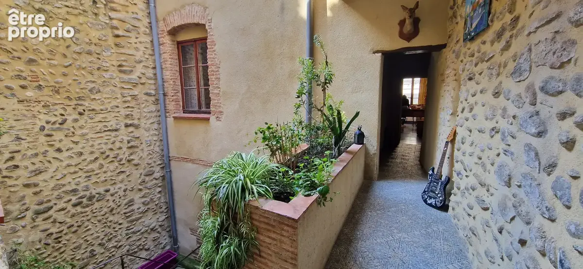 Exclusivité Ille Sur Têt - Coup de Coeur pour cette Superbe rénovation Atypique de 142 m2 avec patio et Terras - photo 15