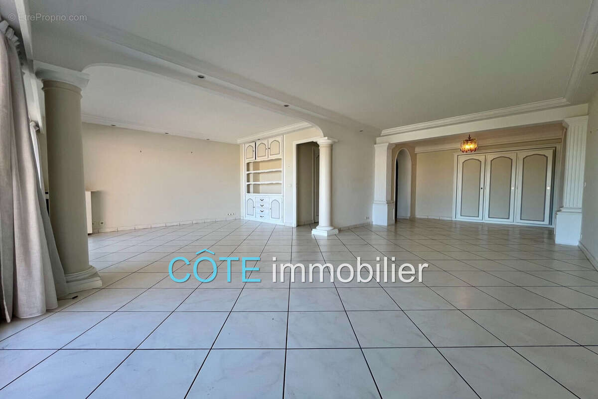 Appartement 100 m² à Antibes  - photo 3