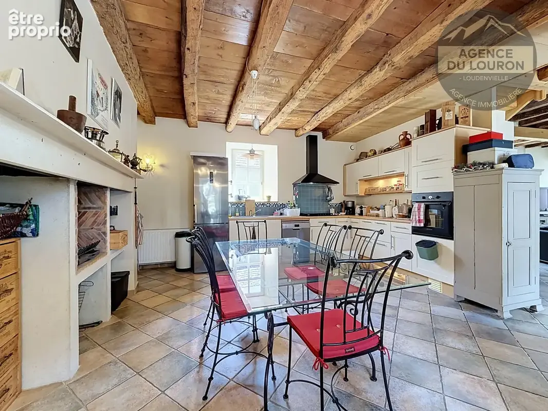 Maison, Gîte, & Dépendances à Avajan - photo 12