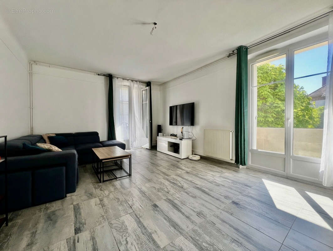Appartement à CHAMPIGNY-SUR-MARNE