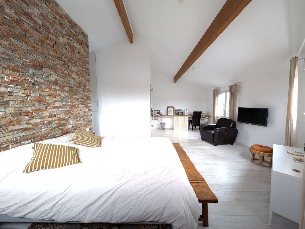 Maison à IZEAUX