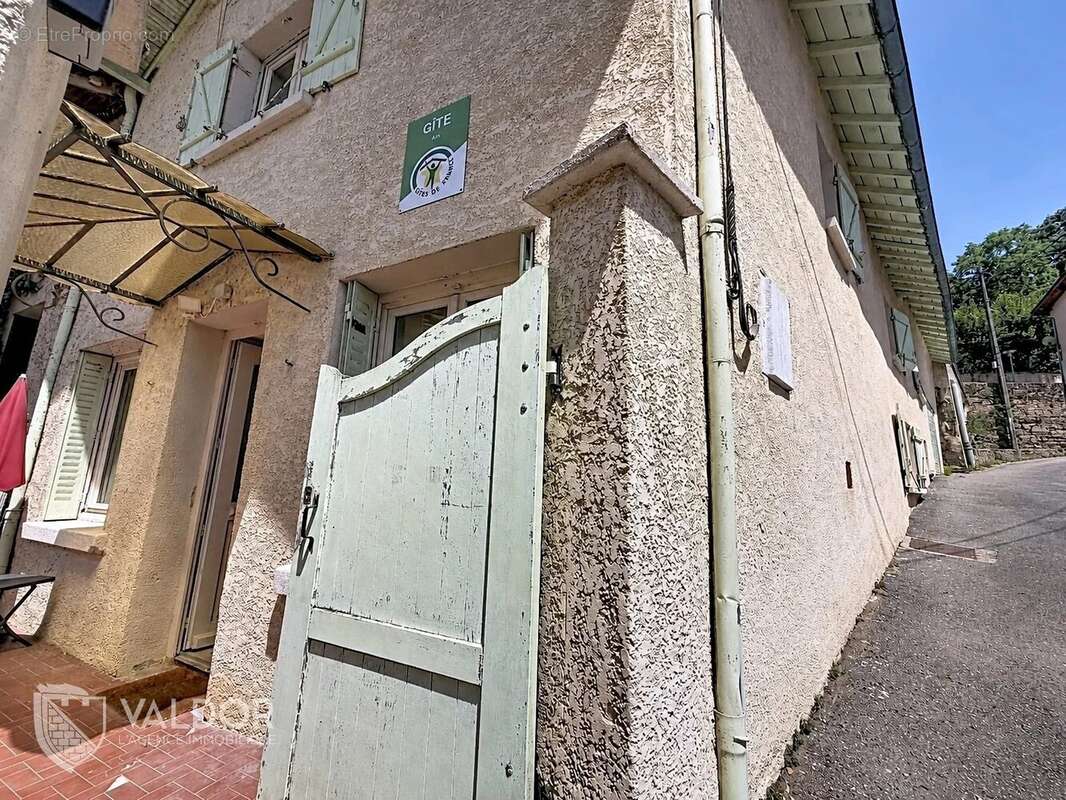 Maison à MONTMERLE-SUR-SAONE
