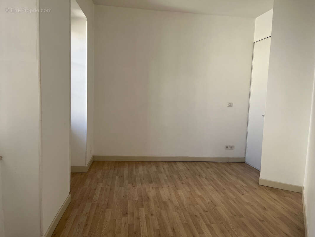 Appartement à MARSEILLE-2E