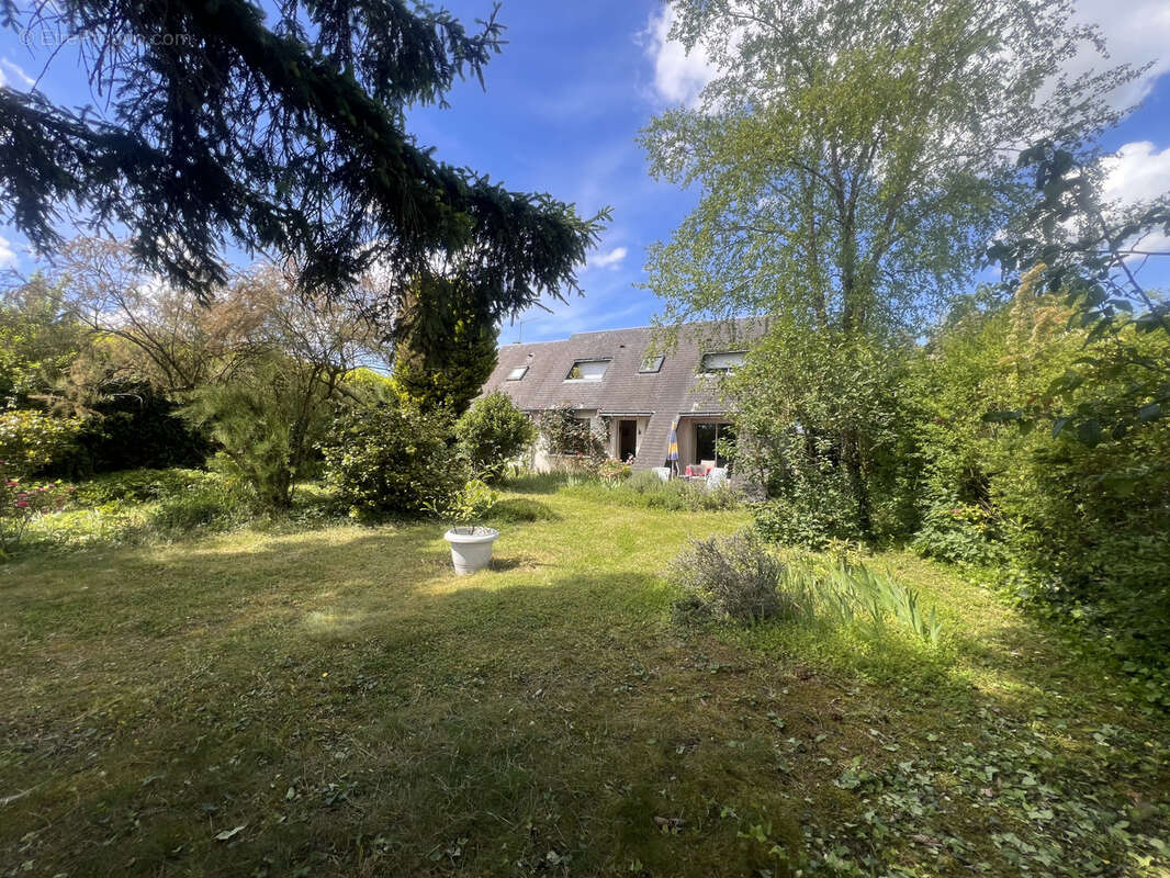 Maison à LA VILLE-AUX-DAMES